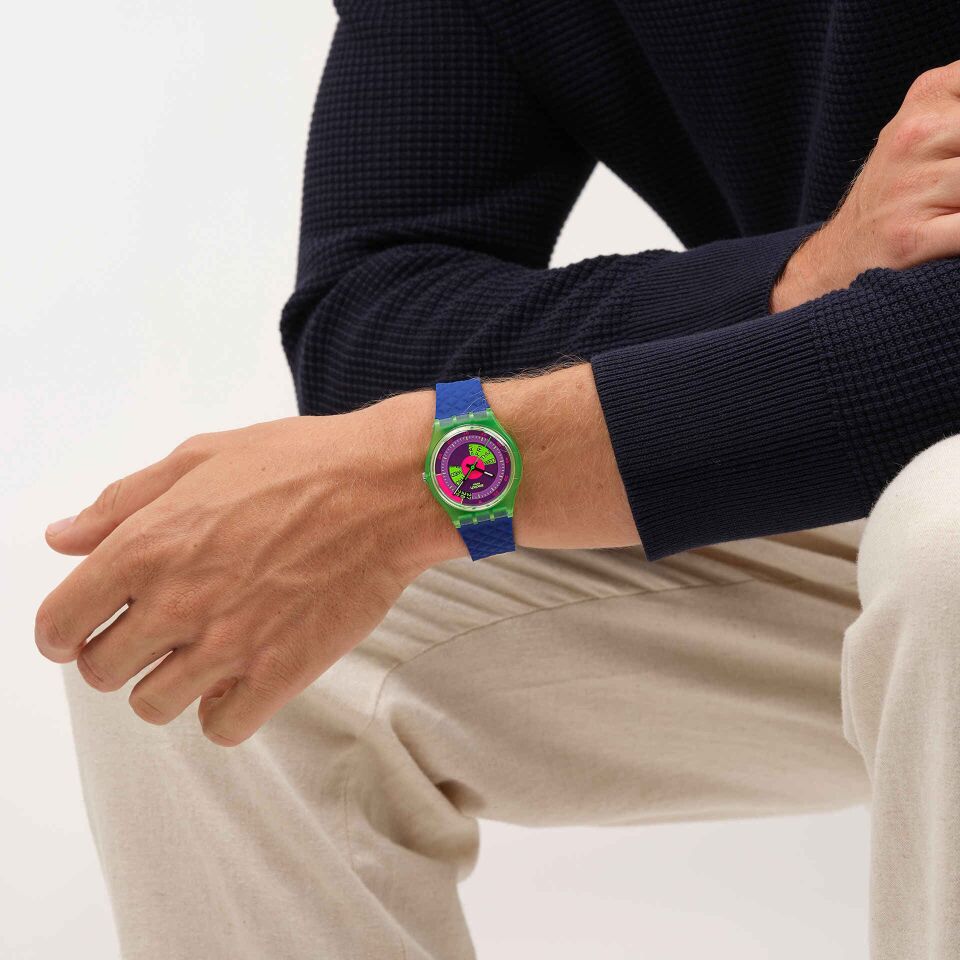 S028G704 SWATCH NEON SKYCHART